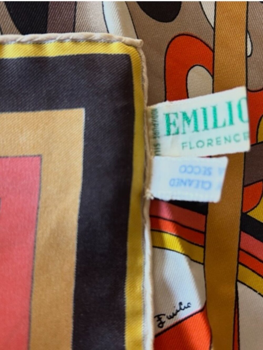 Vintage Emilio Pucci Silk Scarf Made in Italy Hand Rolled Edges ~ 17" x 17" - Picture 8 of 10